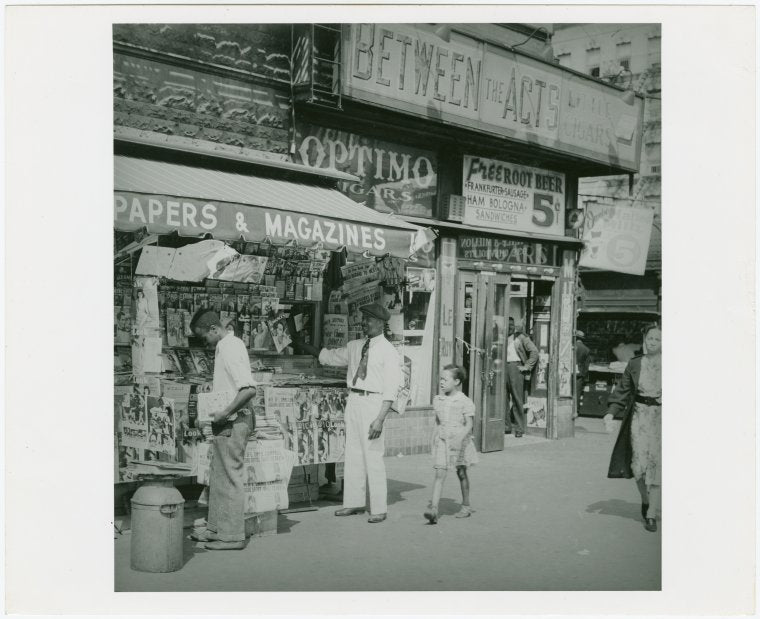 Harlem newspaper stand, 1939