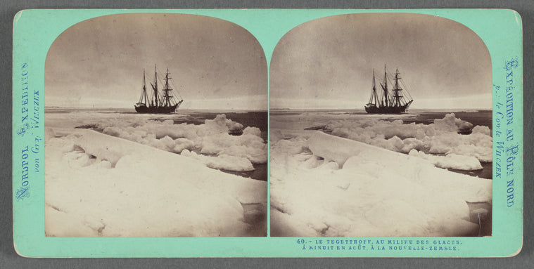 Le Tegetthoff au milieu des glaces, à minuit en août, à la Nouvelle-Zemble