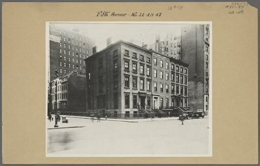 Manhattan: 5th Avenue - 12th Street (East)