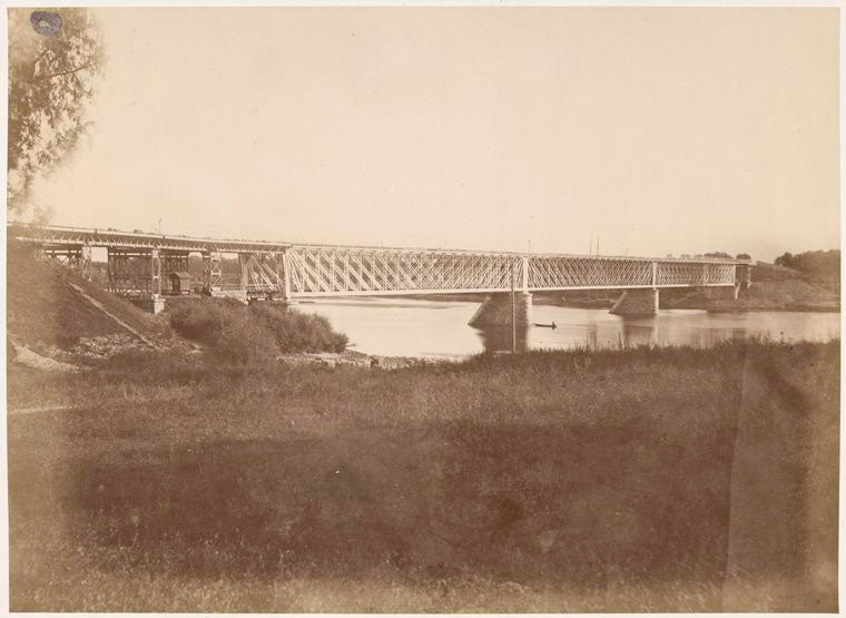 Zheleznodorozhnyi most.