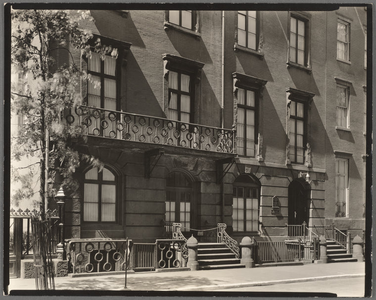 Facade, 14 West 12th Street