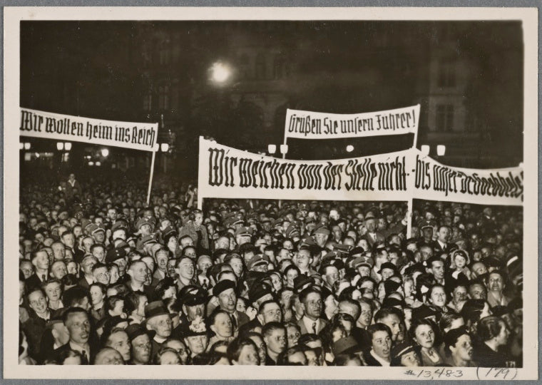 Pro-German demonstration in front of Danzig State Theater