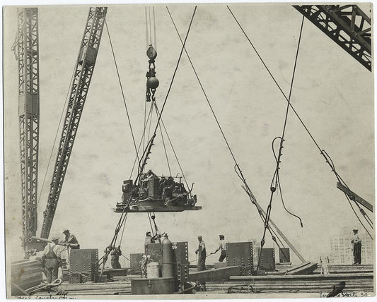 Cranes hoisting machinery