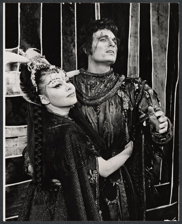 Barbara Harris and Alan Alda in the stage production The Apple Tree