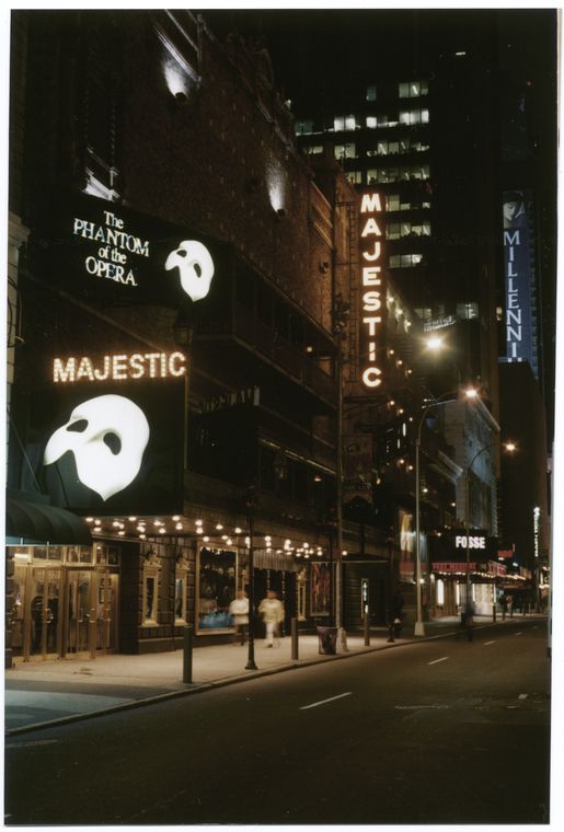 The phantom of the opera (Musical), (Lloyd-Webber), Majestic Theatre (2000).