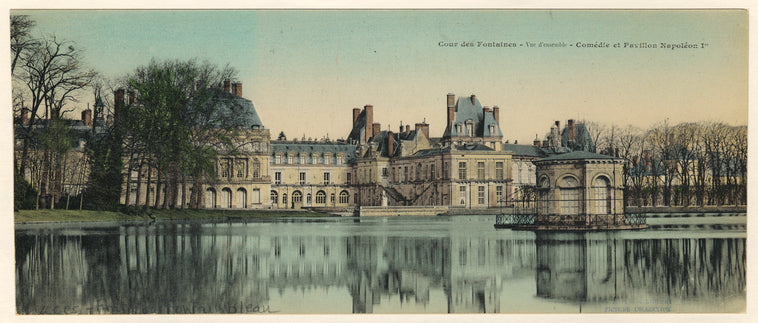 Cour des Fontaines--Vue d'ensemble--"Comédie et Pavillon Napoléon I"