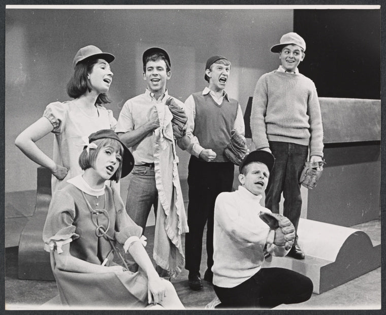 (Rear, L to R) Reva Rose, Bob Balaban, Skip Hinnant, Gary Burghoff, (front) Karen Johnson, and Bill Hinnant in the stage production You're a Good Man, Charlie Brown