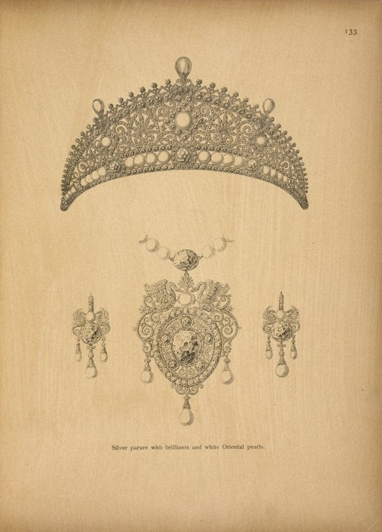 Silver parure with brilliants and white Oriental pearls.