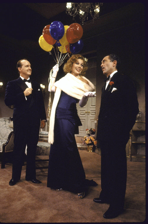 Actors (L-R) John C. Vennema, Linda Carlson and Bruce Weitz in a scene from the Roundabout Theater Co.'s production of the play "Light Up the Sky." (New York)