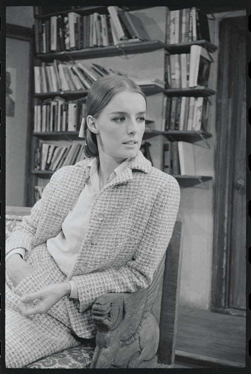 Cynthia O'Neal in the stage production The Sign in Sidney Brustein's Window