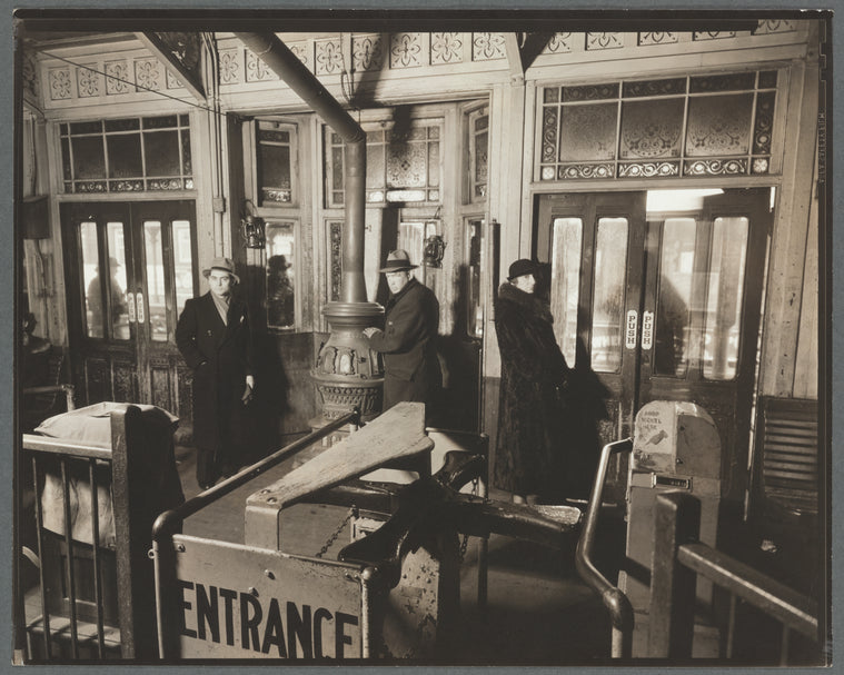 El station, Sixth and Ninth Avenue Lines: downtown side, 72nd Street and Columbus Avenue