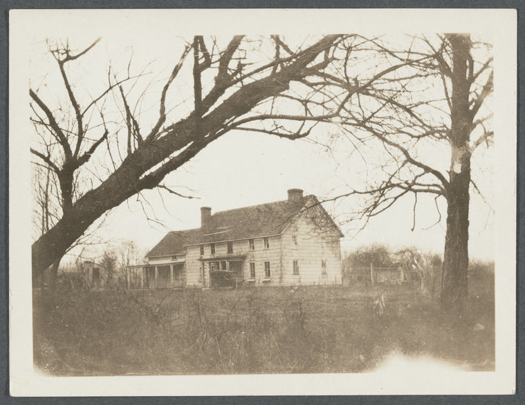 House. East side road to Hauppauge, about 300 feet south of Main Street alias Jericho and Smithtown Turnpike. Smithtown Branch, Smithtown