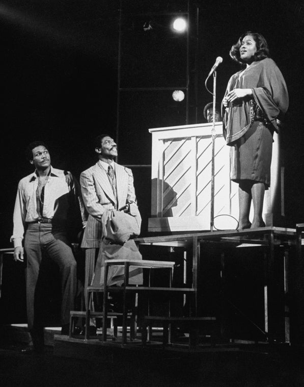 (C-R) Actors Vondie Curtis-Hall and Jennifer Holliday in a scene from the Broadway production of the musical "Dreamgirls.".
