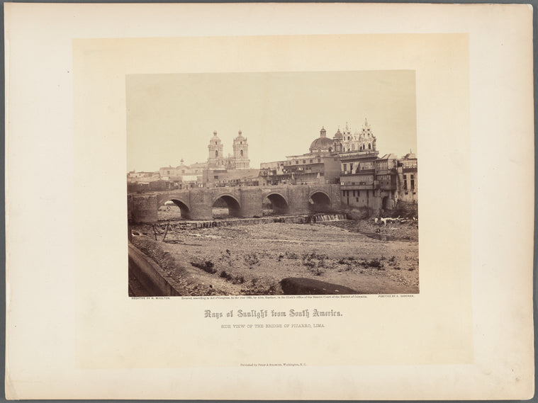 Side view of the Bridge of Pizarro, Lima