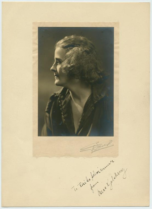 Bess (Betzy's daughter) Kjelsberg [To Rosika Schwimmer from Bess Kjelsberg]