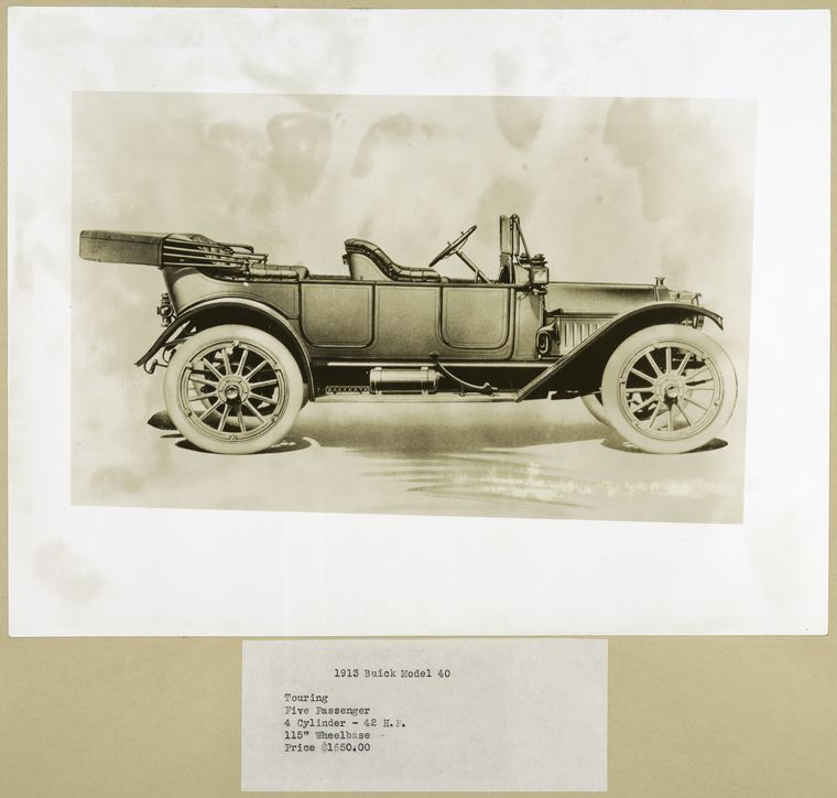 1913 Buick Model 40 - Touring - five passenger.