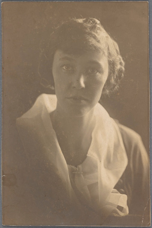 Laura Lee Burroughs, St. Louis, 1918.
