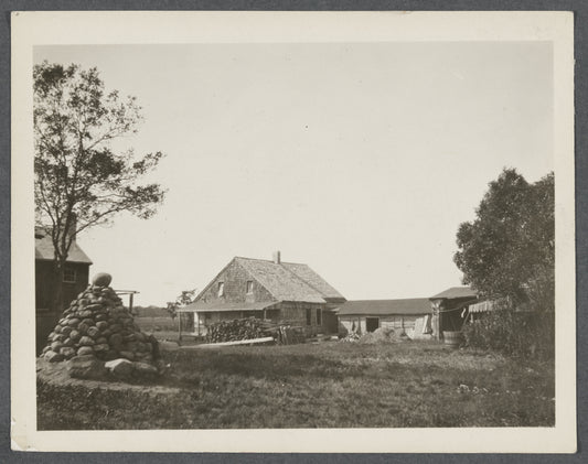 Joseph Miller's house. Formerly A.J. Bennett (1873). West of road leading to Gardiners Bay, East Harbor. Stood formerly on the road and was moved down the meadow. East Hampton, East Hampton