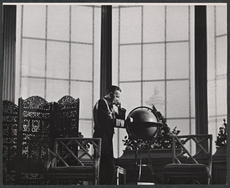 Maurice Evans in the stage production The Apple Cart