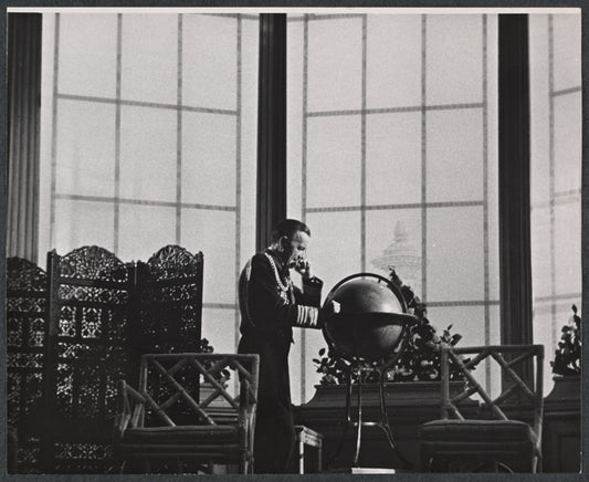 Maurice Evans in the stage production The Apple Cart