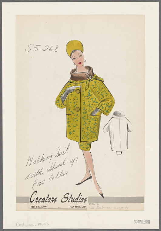 Walking suit with stand-up fur collar
