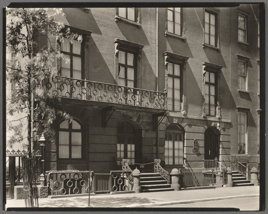 Facade, 14 West 12th Street