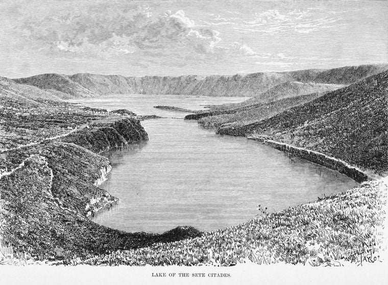 Lake of the Sete Citades.