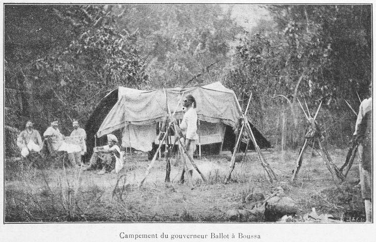 Campement du gouverneur Ballot à Boussa.