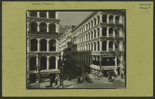 Manhattan: Broadway - Thomas Street.