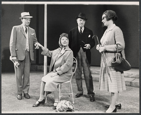 John Gielgud, Mona Washbourne, Ralph Richardson and Jessica Tandy in the stage production Home