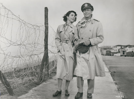 Dana Wynter and Robert Taylor in the motion picture D-Day the Sixth of June