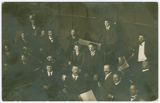 Bruno Walter with orchestra, Prinzregenten Theater, Munich, 1915