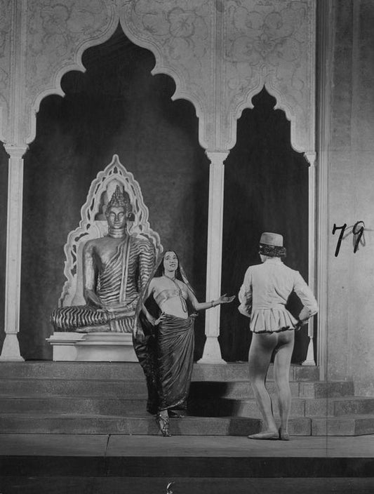 Mary Blair as the Prostitute and Alfred Lunt as Marco Polo.