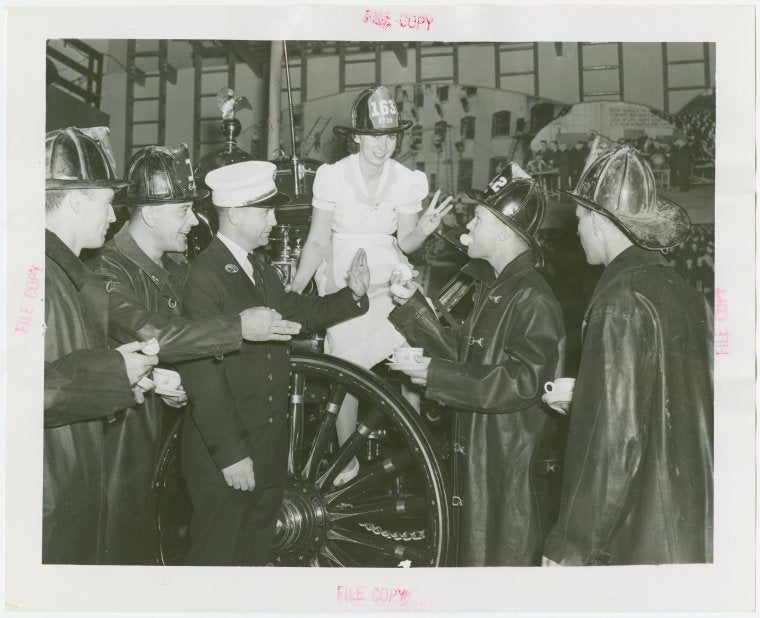 Firemen - Fire Department of New York - Having doughnuts and coffee
