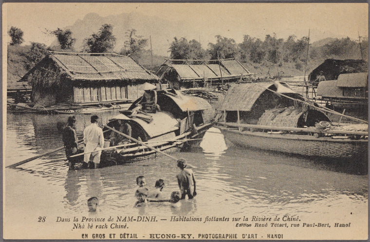 Dans la province de Nam-Dinh.  --Habitations flottantes sur la Riviere de Chine