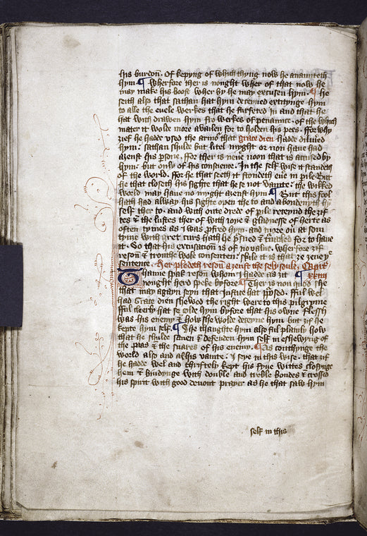 Page of text with initial and penwork, rubrics, placemarkers, and catchwords visible.