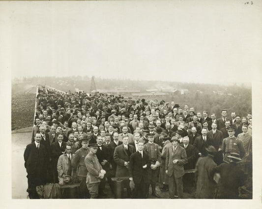 Organization. Ashokan reservoir. Group of visitors on top of Olive Bridge dam at celebration of the storag of water in Ashokan reservoir. Contract 3. October 11, 1913.
