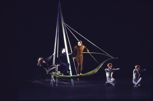 Martha Graham Dance Company, "The Owl and the Pussycat" with (C-R) Yuriko Kimura and Tim Wengard, choreography by Martha Graham